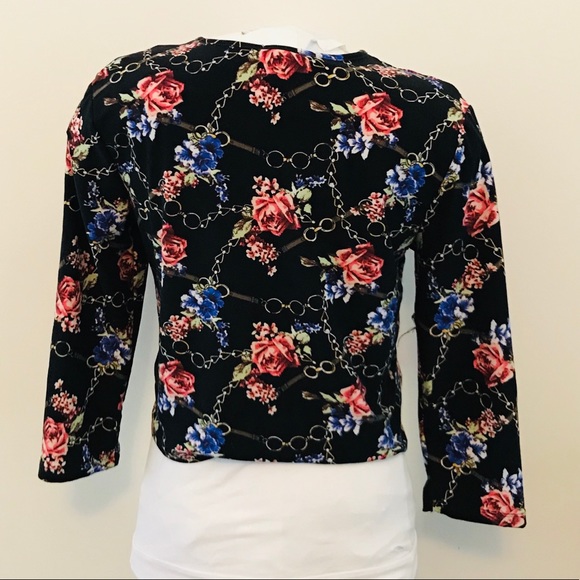 Ardene v-neck crop top - Picture 2 of 4